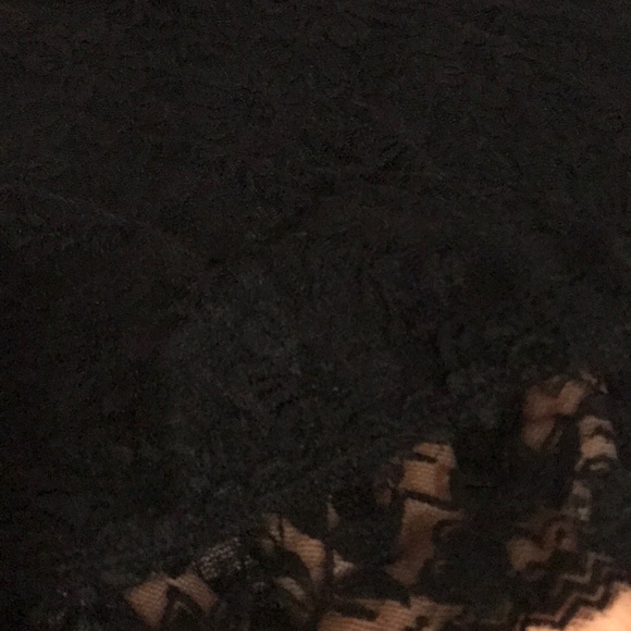 Black Lace Crop Top - Picture 3 of 7